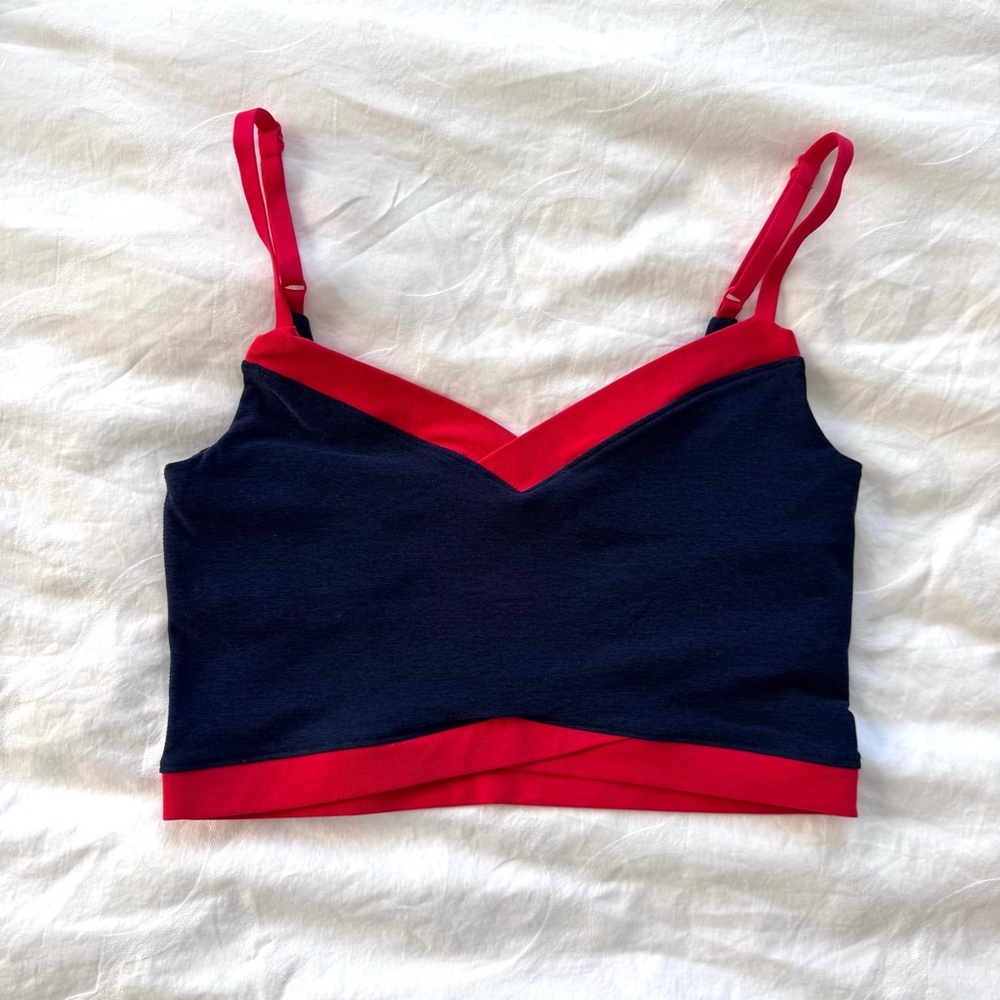 Beyond Yoga Outlines Crop